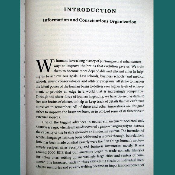 Book - The Organized Mind: Thinking Straight in the Age of Information Overload - Picture 11 of 13